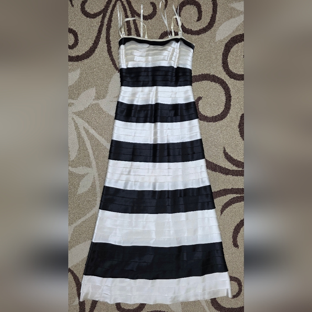 BCBGMaxAzria Black and White Strapless Dress